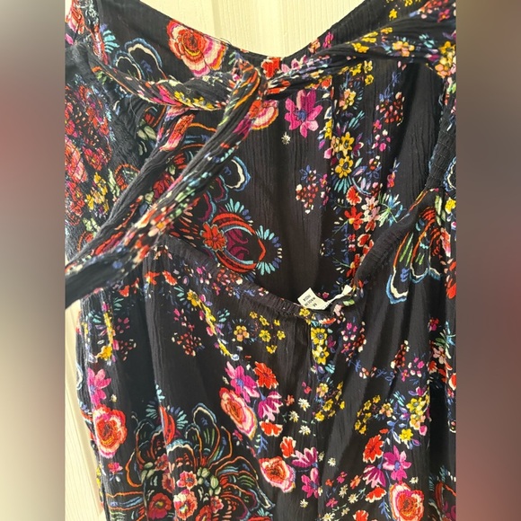Patrons of Peace black floral wide leg crop jumpsuit size medium - Picture 8 of 15